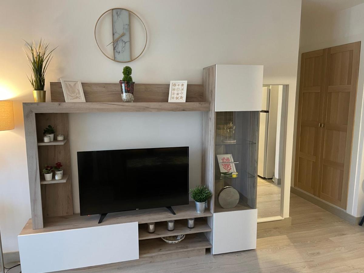 Apartamento Totalmente Reformado Con Piscina Y Jardines Al Lado De La Playa De La Carihuela Torremolinos Zewnętrze zdjęcie
