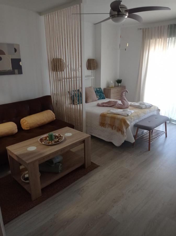 Apartamento Totalmente Reformado Con Piscina Y Jardines Al Lado De La Playa De La Carihuela Torremolinos Zewnętrze zdjęcie